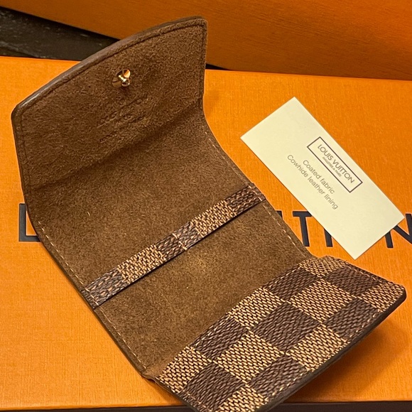 💯% Authentic Louis Vuitton  Pouch ✨ - Picture 3 of 8